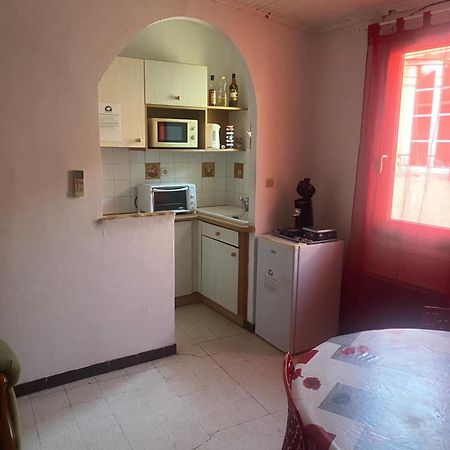 בובר Maison De Ville Proche Mer, En Camargue Sur Le Chemin De Saint Jacques De Compostelle, Clim Reversible מראה חיצוני תמונה